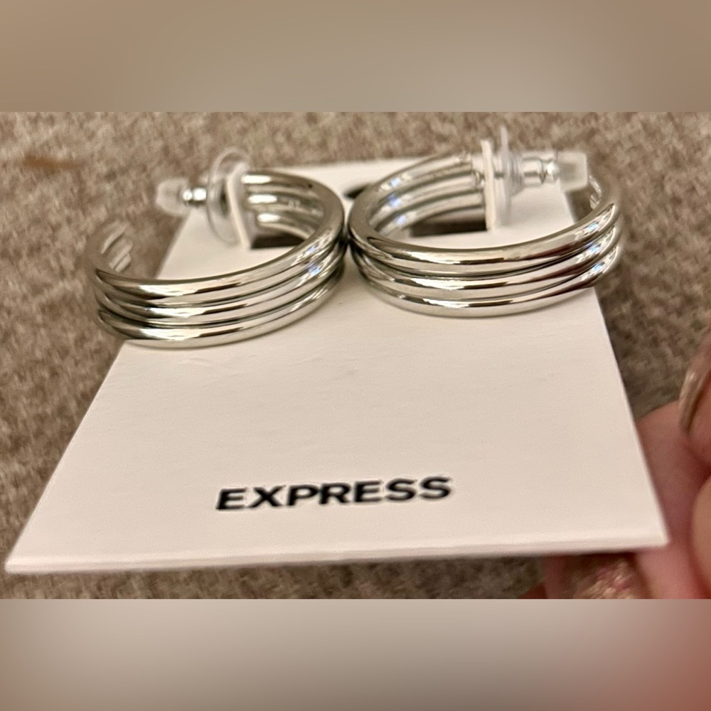 Express silver hoops 1.25”E15 - Picture 3 of 3